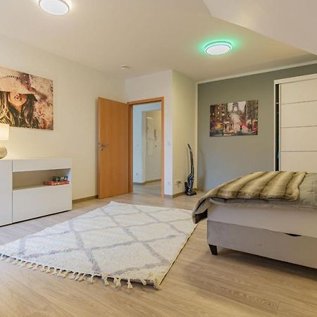 Altstadtapartment, 80 Qm,2 Schlafzimmer,Parkplatz,Netflix Cottbus Exterior foto